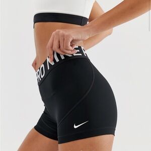 Nike Pro 3-inch 🖤